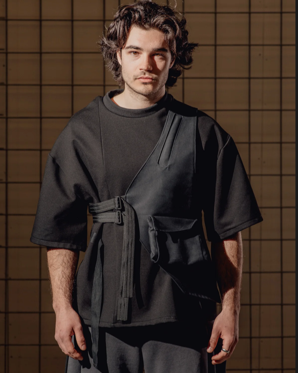 T-SHIRT WITH SIDE STRINGS