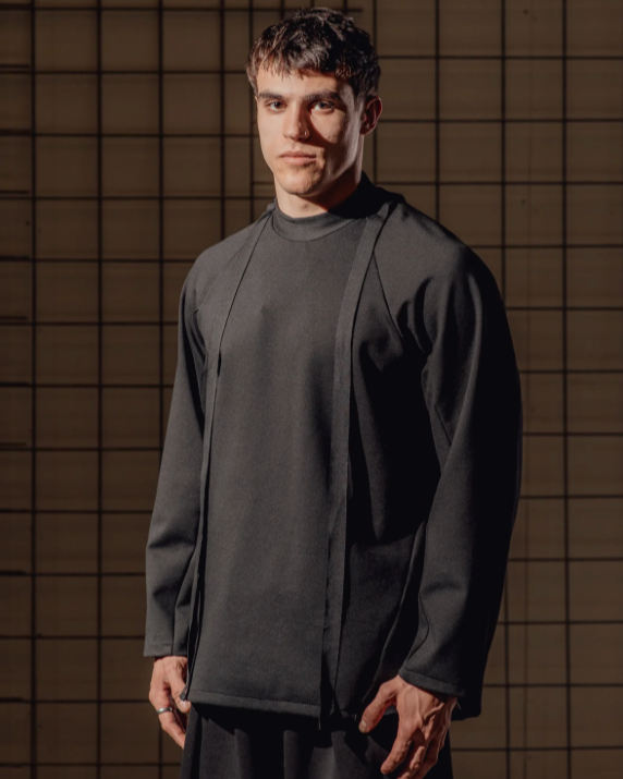 LONG SLEEVE WITH STRAPS
