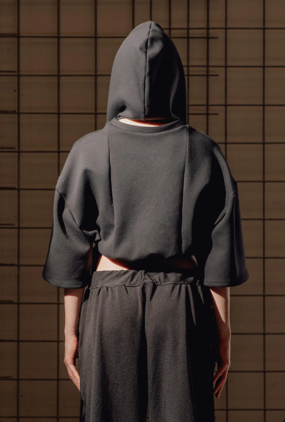 CROPPED T-SHIRT WITH SIDE STRINGS