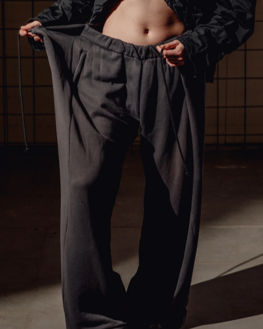 PLEAT SWEATPANTS